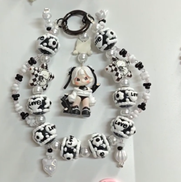 BABY Character Key/phone chain