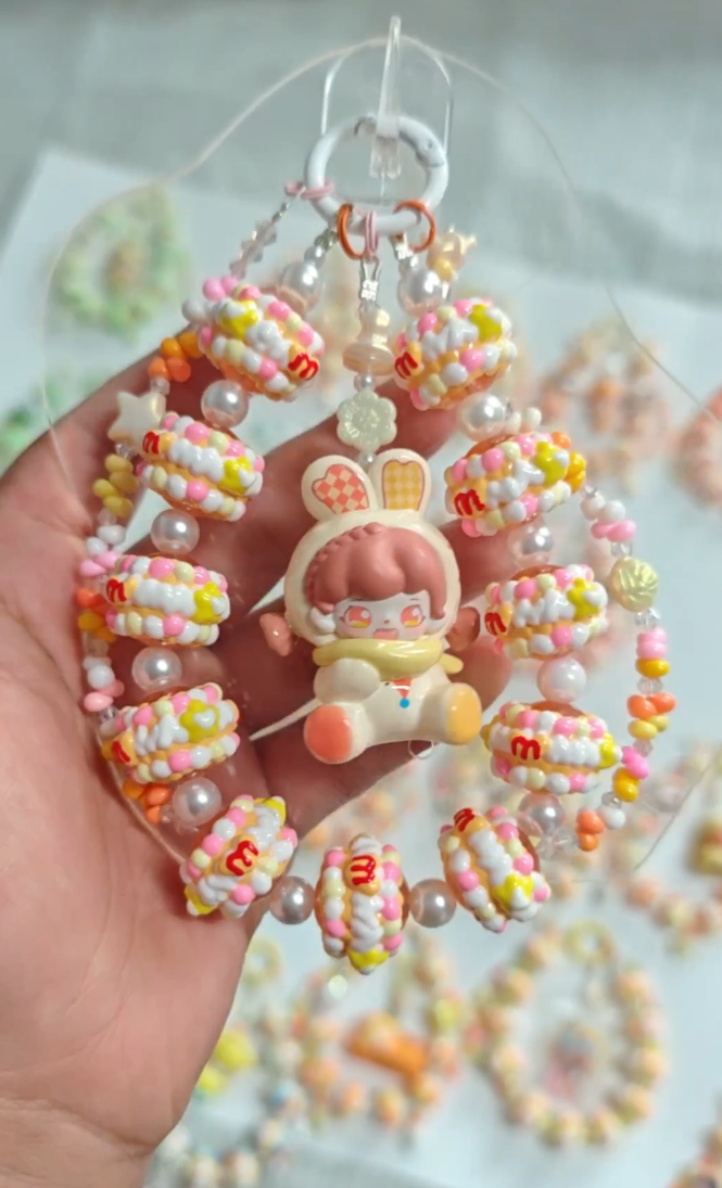 BABY Character Key/phone chain